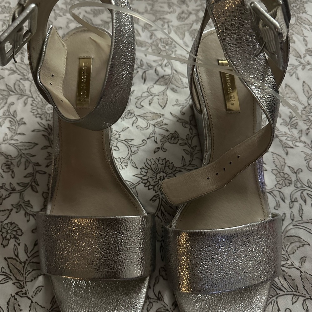 Elegant Silver Women's Sandals - Picture 8 of 8